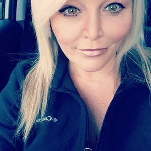 Meet your Posher, Melanie